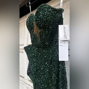 NWT Portia and Scarlett emerald green Sequin Glam evening gown Dress Si…